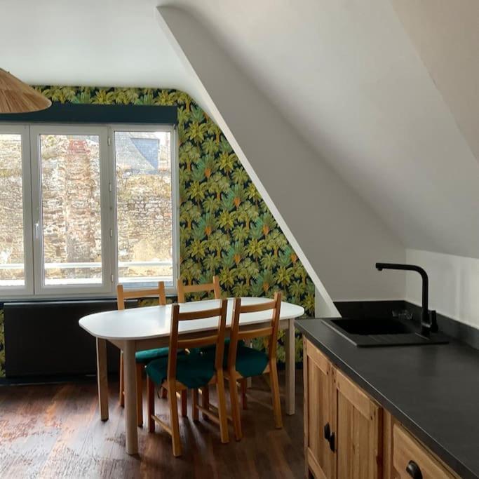 Appartement En Plein Centre De Dinan Extérieur photo